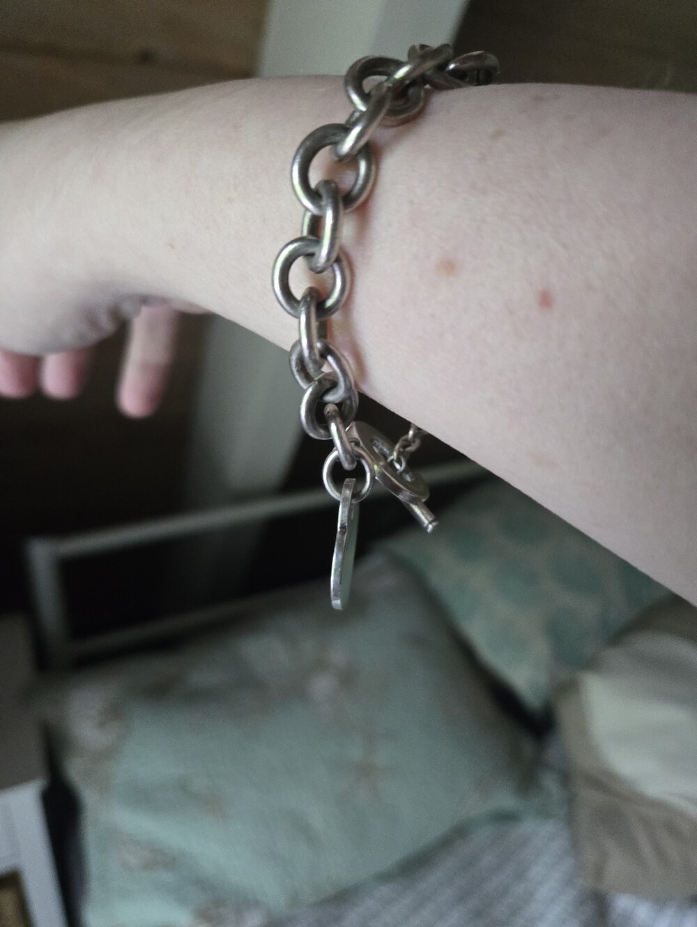 ✨ SALE Return To Tiffany's Heart Charm Bracelet w/ Box - Picture 9 of 15